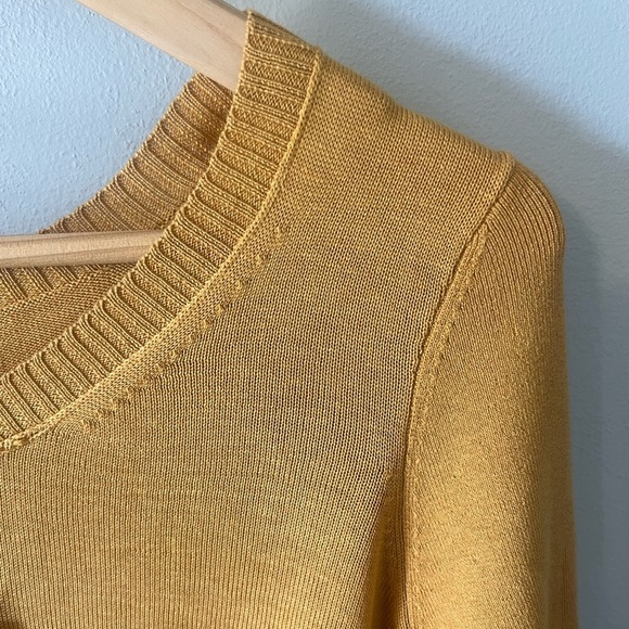 BNWT Eileen Fisher Splitback Scoop Neck Cotton Silk Sweater Top Size XS Ochre - Picture 7 of 10